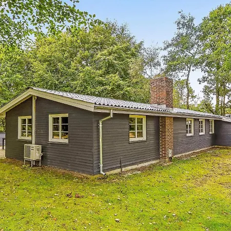 8 Person In Oksb L Holiday home Oster Vrogum